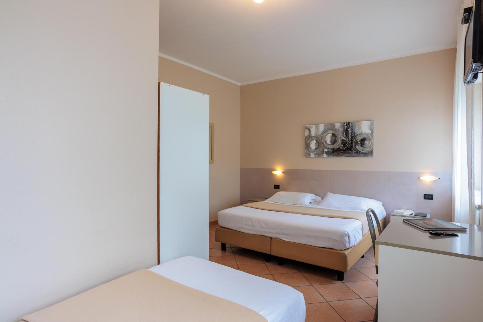 Al Centro Bed and Breakfast Verbania Eksteriør billede